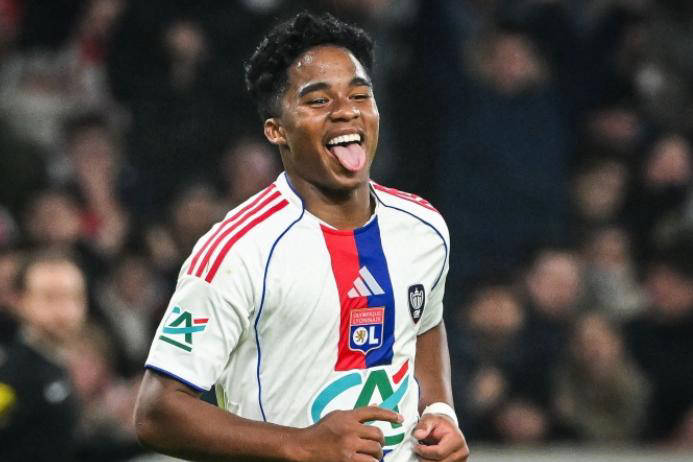 19岁新星恩德里克三球+三场造5球闪耀法甲，皇马偷笑心疼阿隆索决策失误